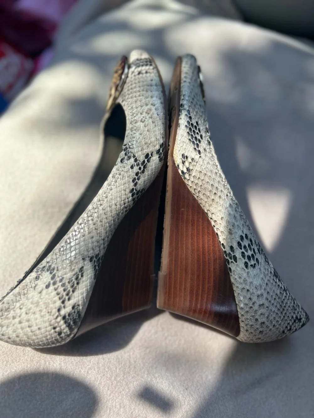 Tory Burch python Snake-Print leather peep toe wedges w/Gold Logo size 11